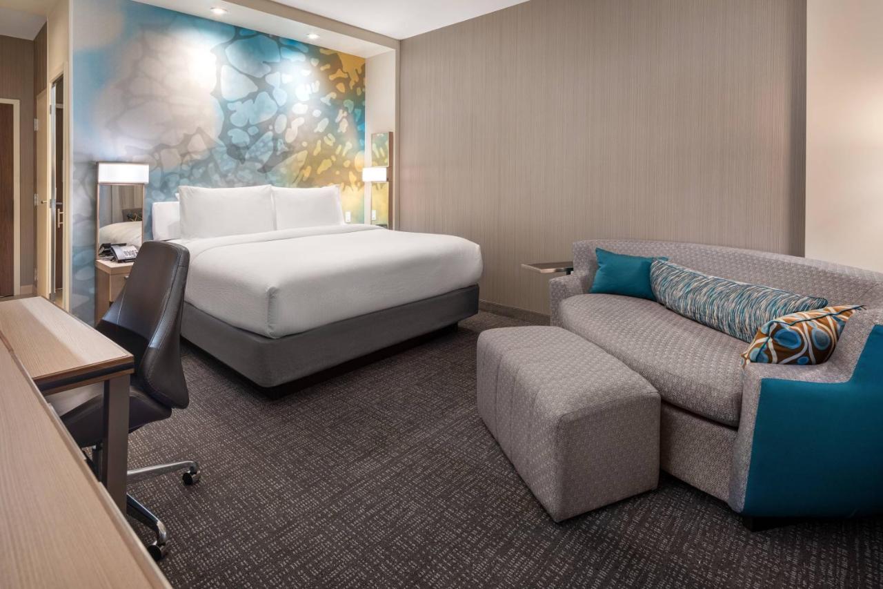 Отель Courtyard By Marriott Petaluma Sonoma County Экстерьер фото